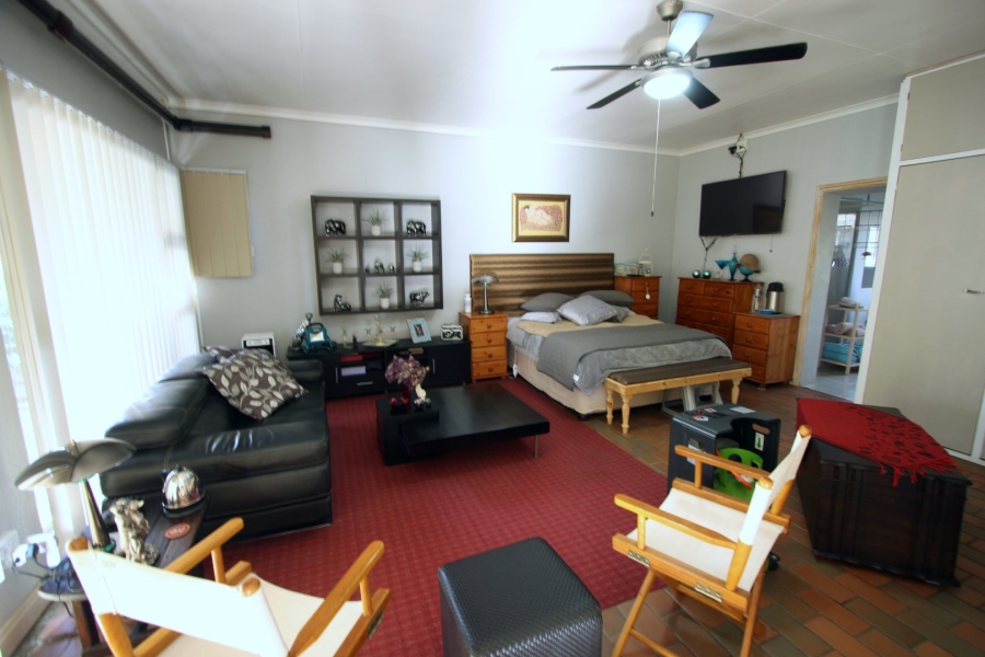 7 Bedroom Property for Sale in Jim Fouchepark Free State